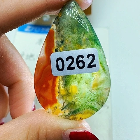 未镶嵌颈饰玛瑙/玉髓奔****