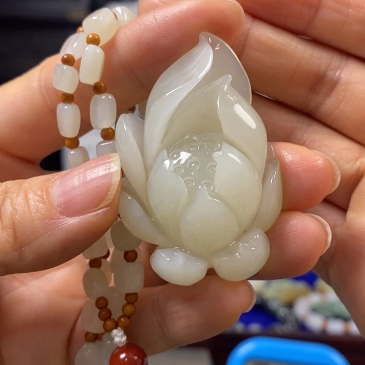 和田玉挂件未镶嵌楚**秋