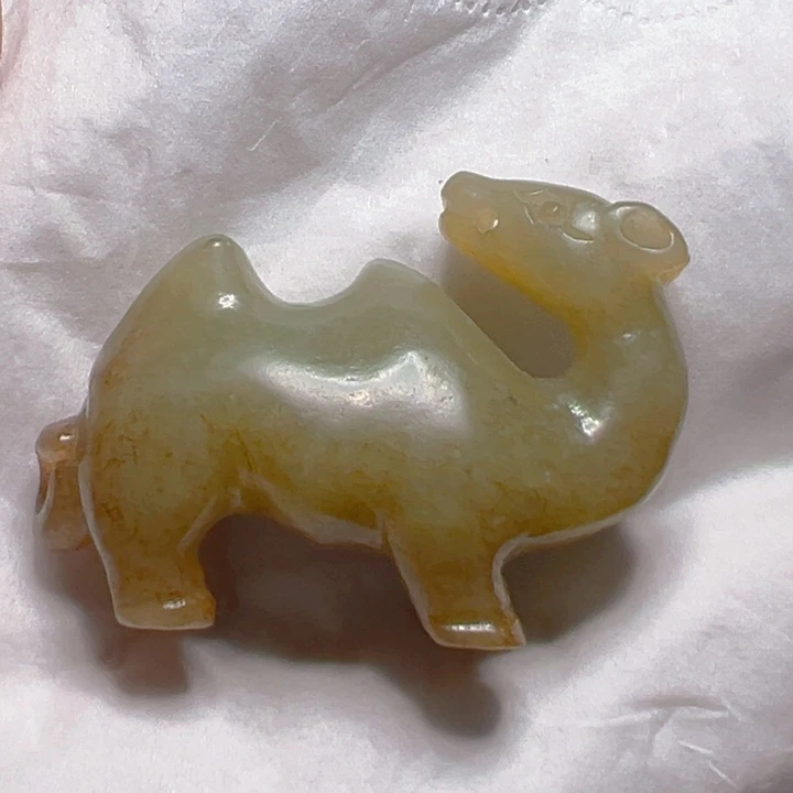 未镶嵌和田玉（糖玉）摆件