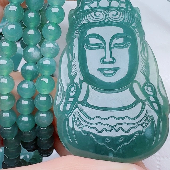 翡翠未镶嵌颈饰天然的A货翡翠多样性发其一