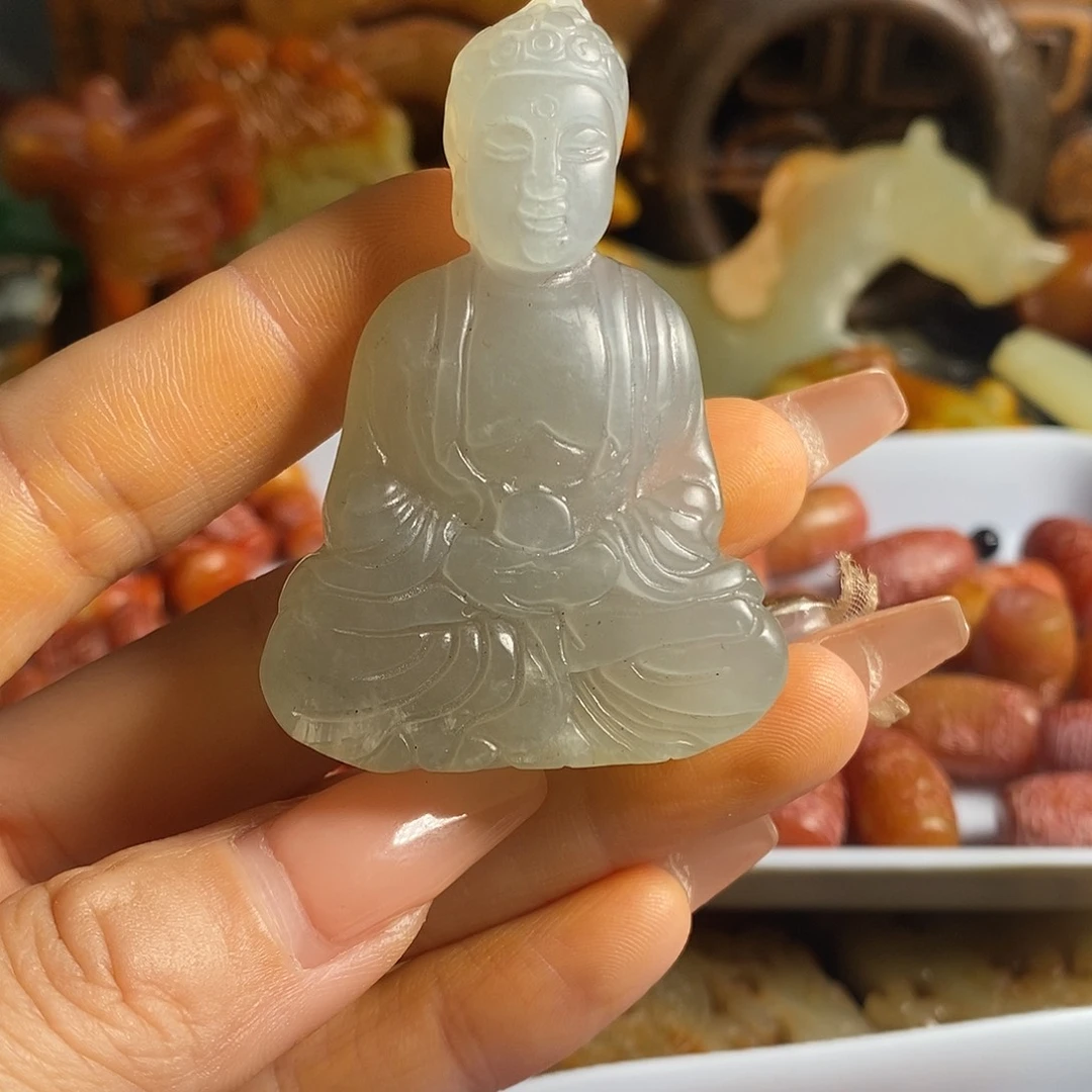 未镶嵌岫岩老玉（透闪石质玉）挂件