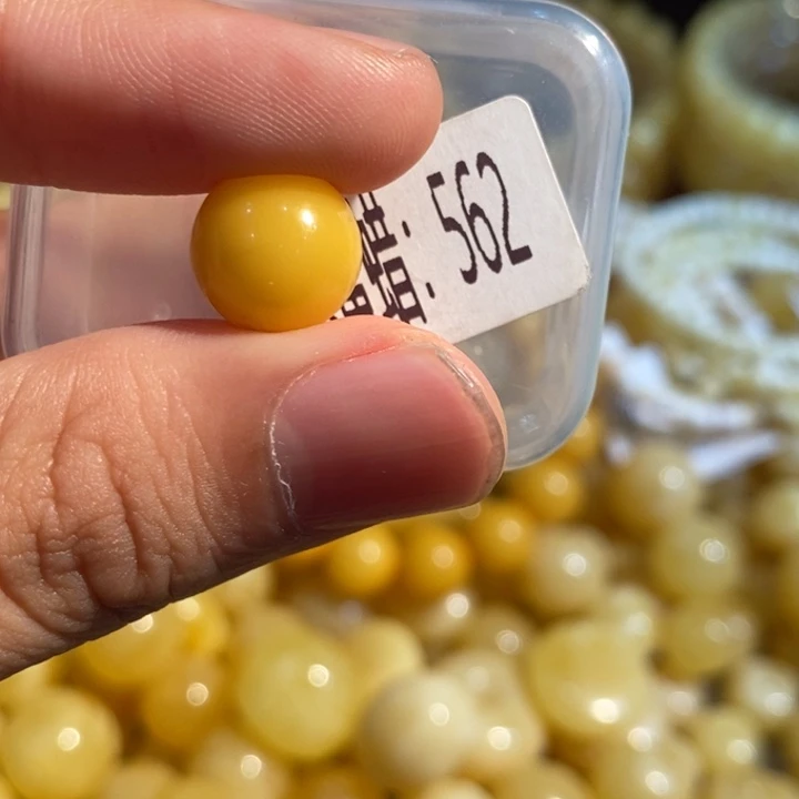 琥珀未镶嵌珠宝奇石562