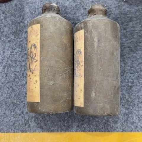 盘子瓶子手工手绘