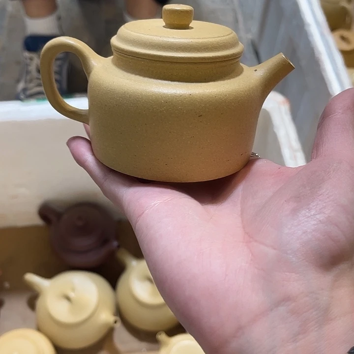 茶壶紫砂瑕。本绿。德钟