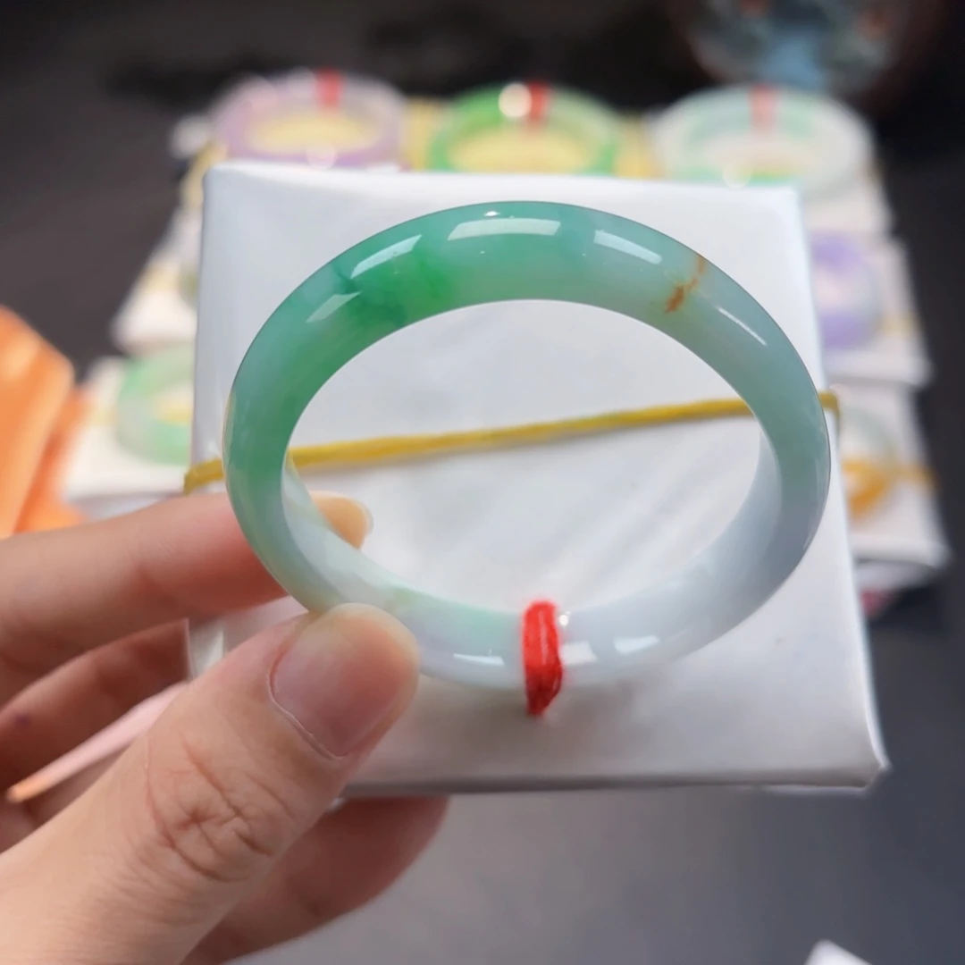 翡翠手镯未镶嵌8号 52.8贵妃