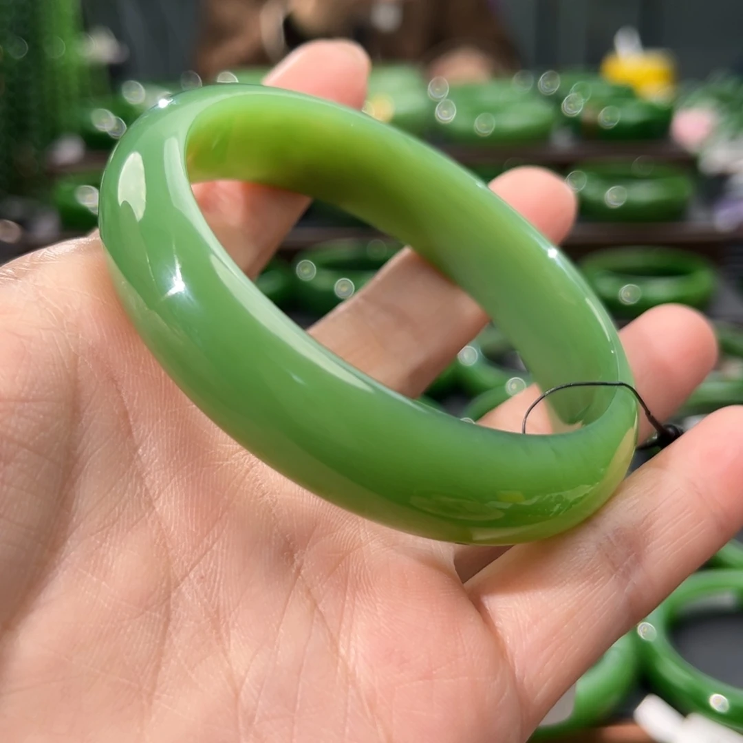 未镶嵌手镯和田玉（碧玉）