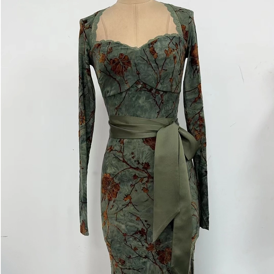 【藏白】连衣裙女秋冬气质复古显瘦长裙-SXRJL407966