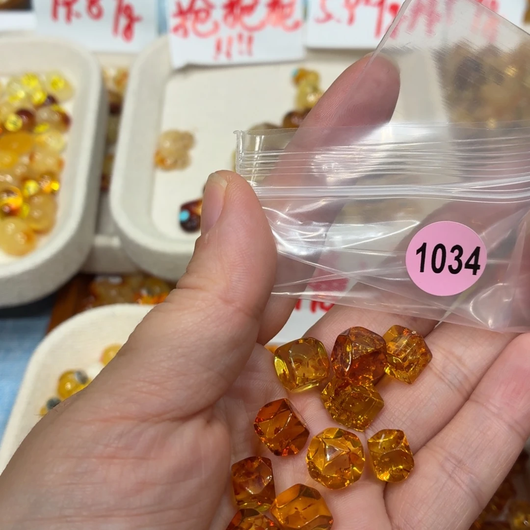 琥珀未镶嵌珠宝奇石