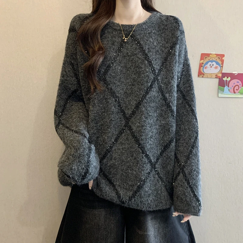 大码女装高级感复古风菱形圆领长袖针织毛衣秋冬季设计感减龄上衣