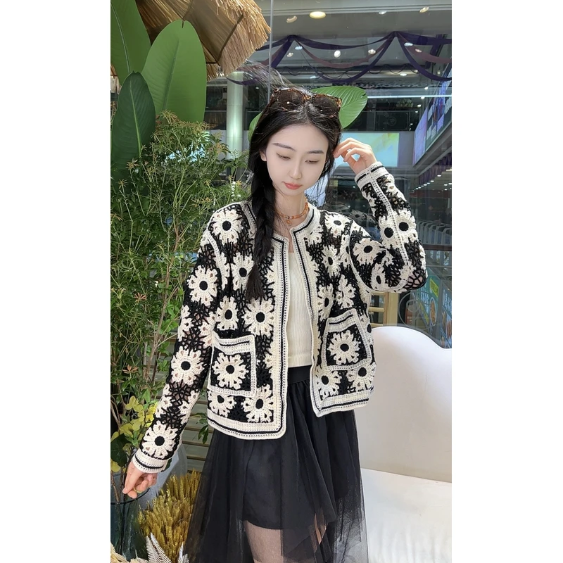 唐乐乐｜25new春夏限定高级小香风镂空钩花针织衫BF08014