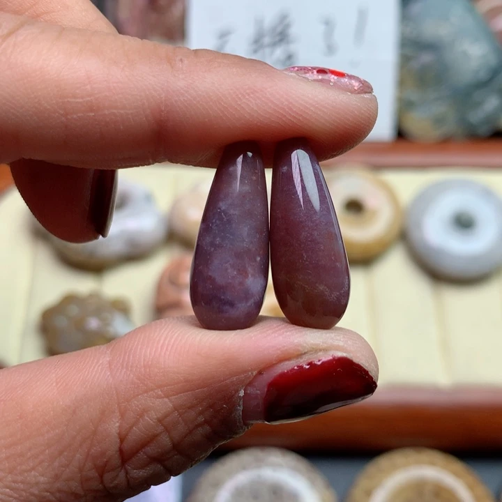 硅化珊瑚（珊瑚玉）颈饰足银镀金镶嵌