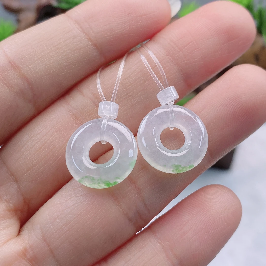 a394天然翡翠A货冰润飘花精美耳饰甜甜圈一对尺寸取一：14.4*2.8mm