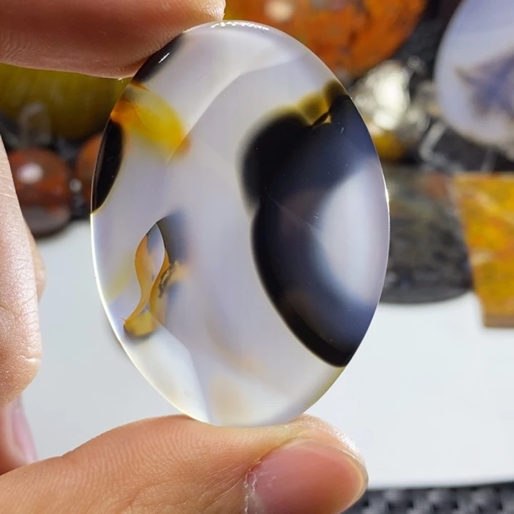 玛瑙/玉髓颈饰未镶嵌白**下