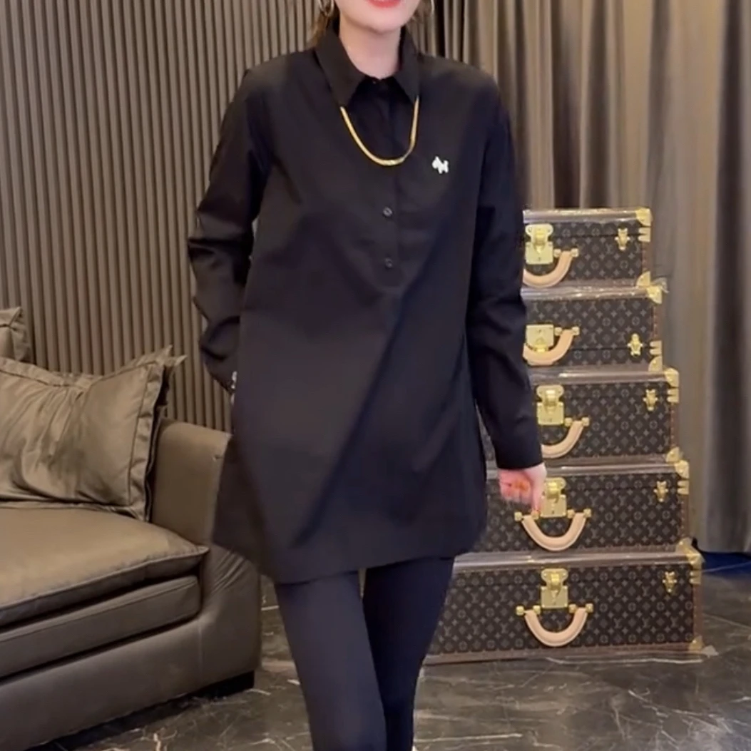 新款洋气小马刺绣显瘦衬衫女中长款