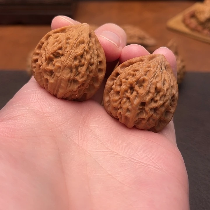 Ｚ***蜀吊坠文玩核桃金牛全品