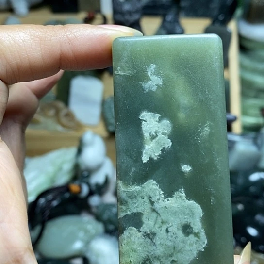 未镶嵌和田玉（糖玉）珠宝半成品