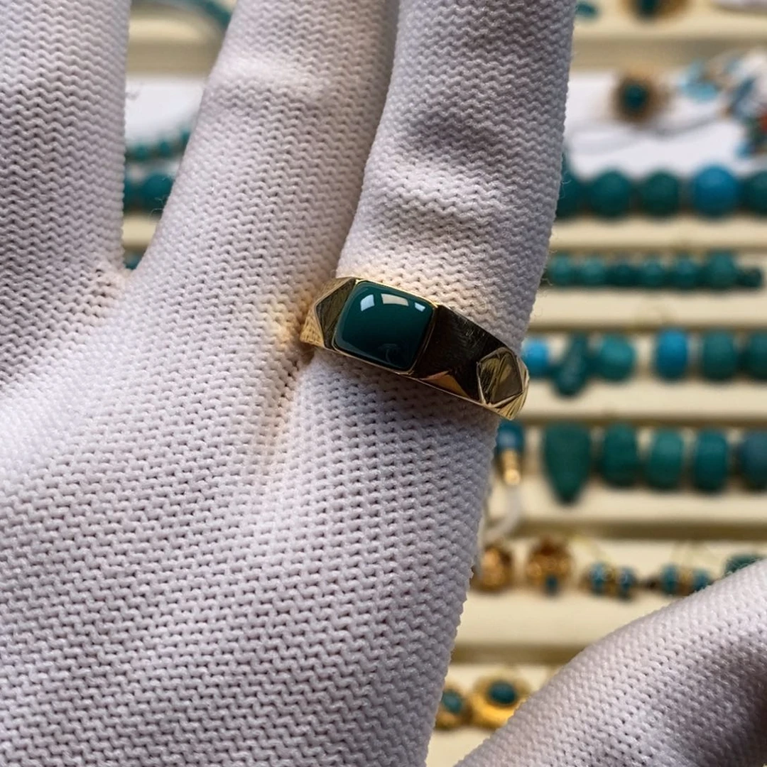 18K金镶嵌绿松石珠宝奇石戒指