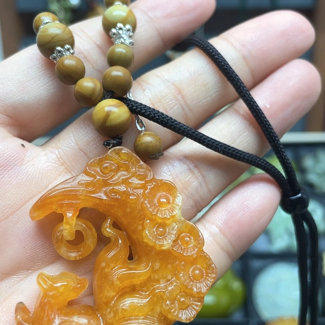 未镶嵌蛇纹石玉颈饰