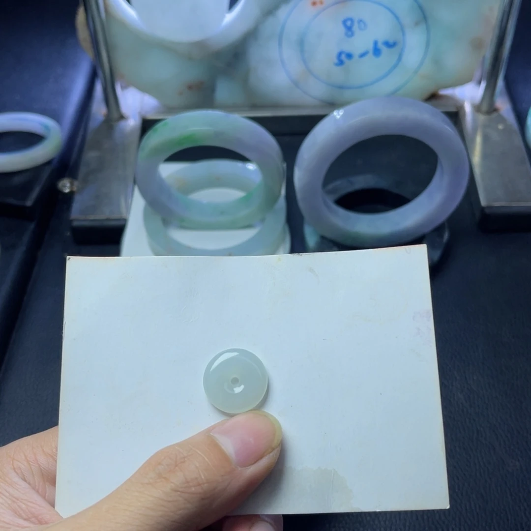 翡翠未镶嵌颈饰缅甸翡翠