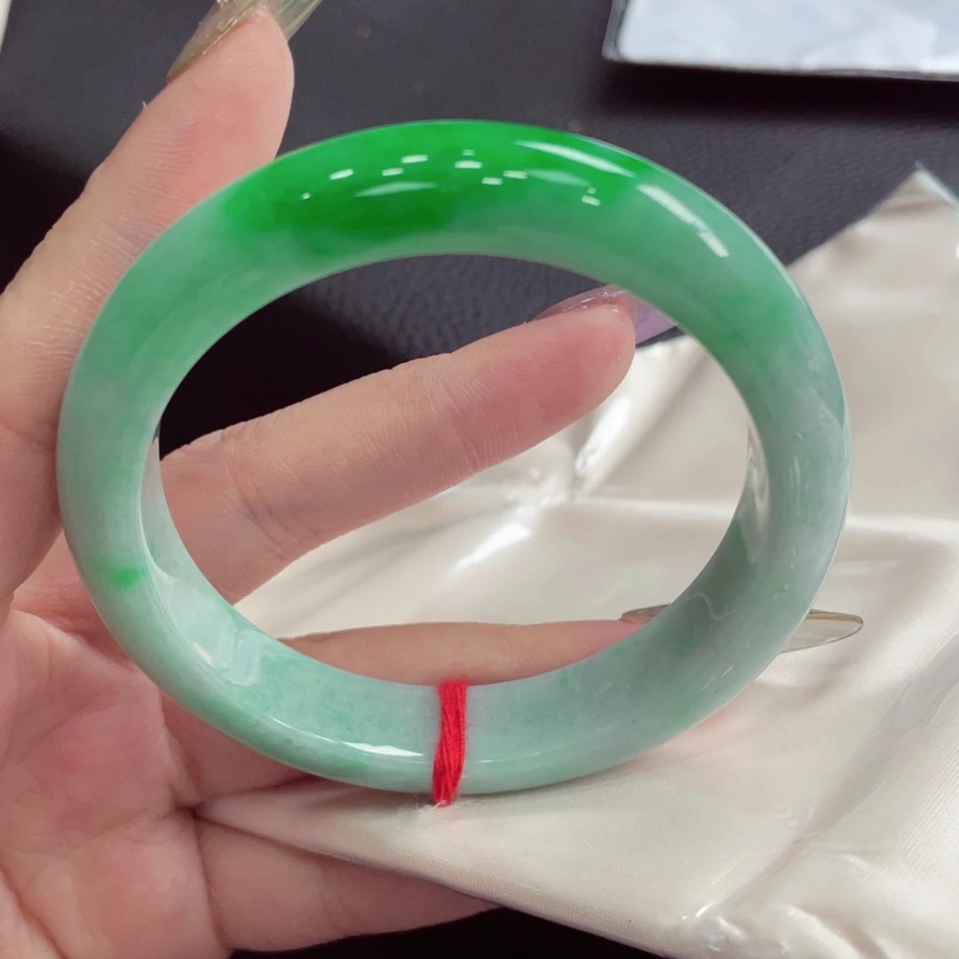 未镶嵌手镯翡翠翡翠