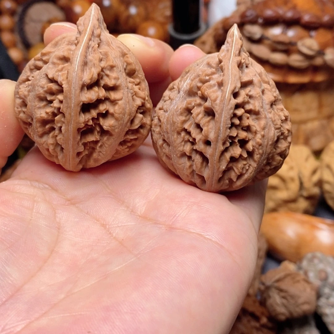 文玩核桃吊坠瑕疵95