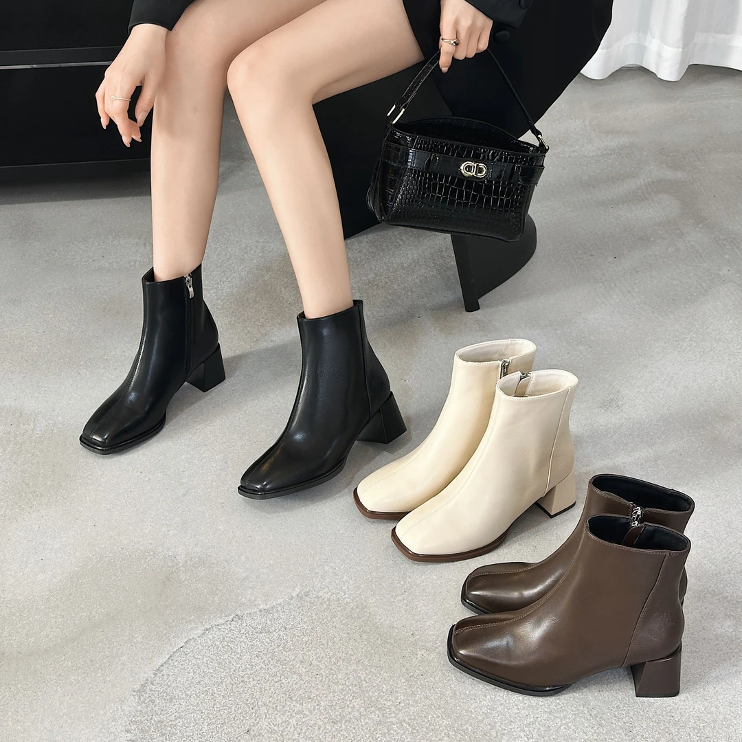 新中式短靴粗跟拼接花纹立体浮雕国风百搭高级时尚法式方头98010