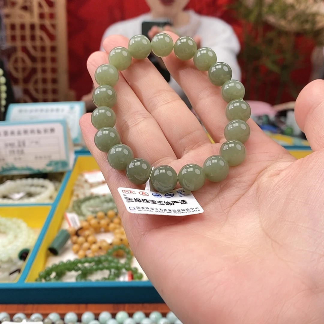 灵***淼和田玉未镶嵌颈饰