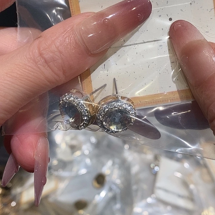 你***谁中古香水项链手链耳饰耳钉锆石（处理）