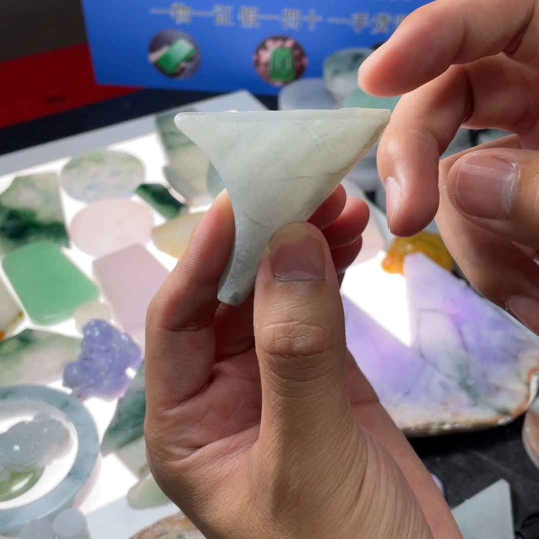 定制翡翠未镶嵌翡翠