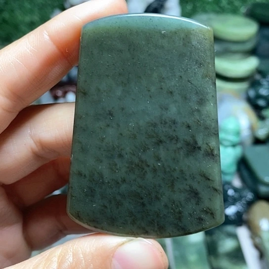 未镶嵌和田玉（糖玉）珠宝半成品