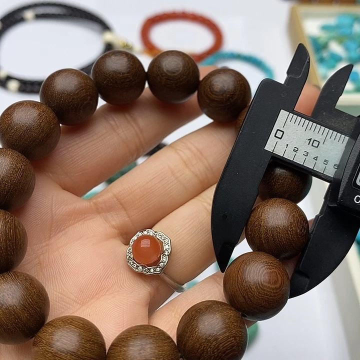 南红玛瑙未镶嵌珠宝奇石