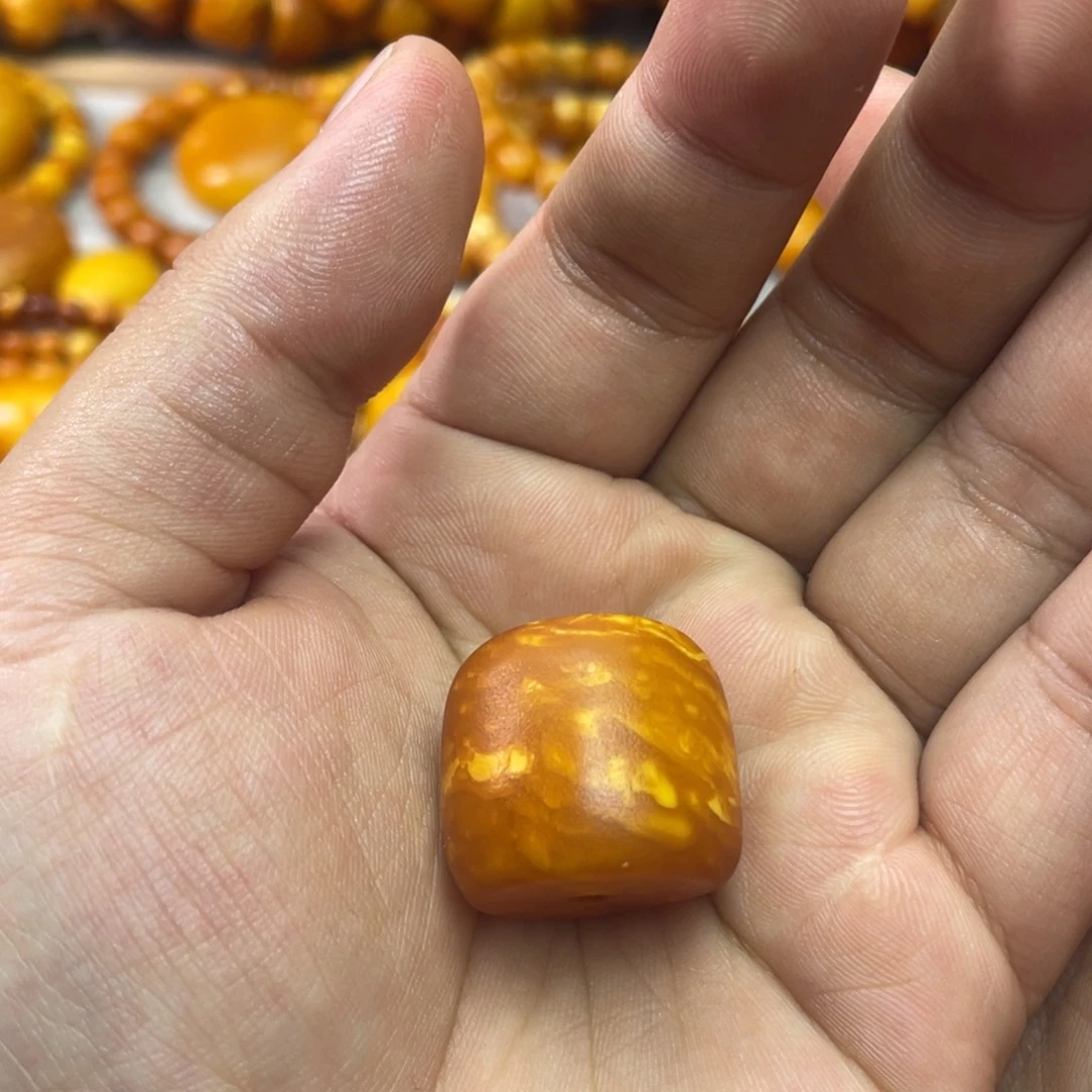 琥珀未镶嵌吊坠(不含链)
