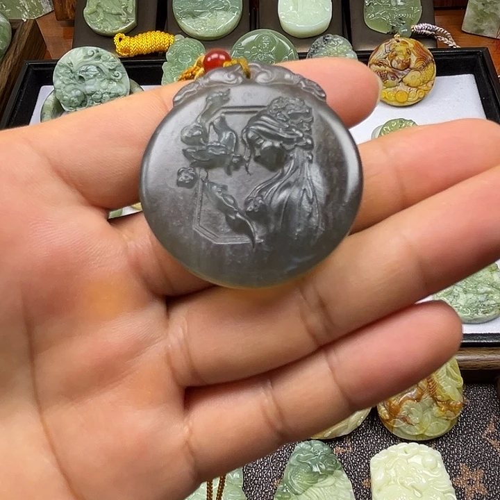 岫玉未镶嵌吊坠(赠链)