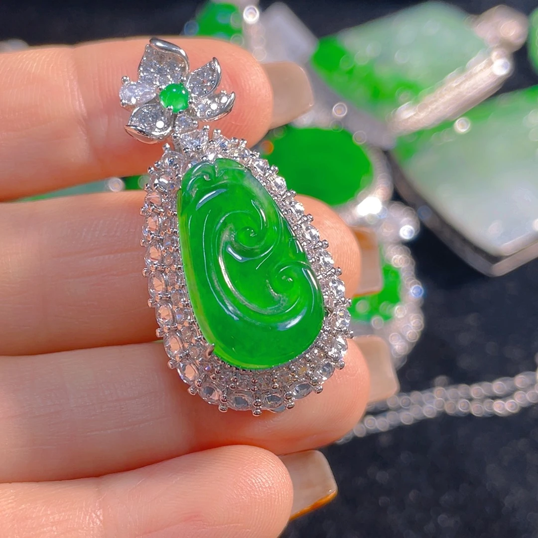 翡翠未镶嵌颈饰翡翠