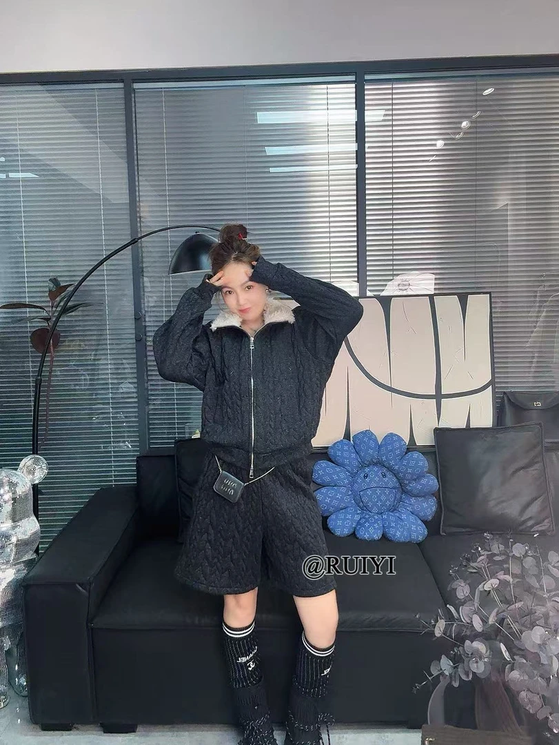 《郝小姐推荐》通勤老钱风夹棉毛领套装