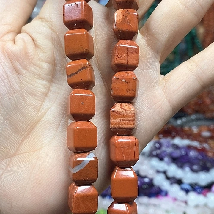 玛瑙/玉髓未镶嵌珠宝半成品天然红石卡10*12mm