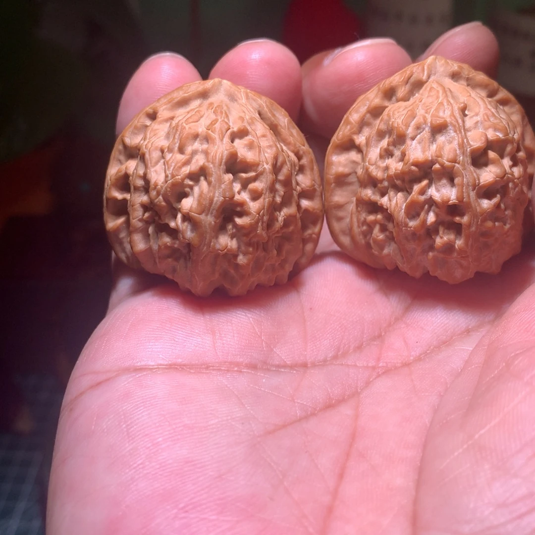 索***远吊坠文玩核桃三角白