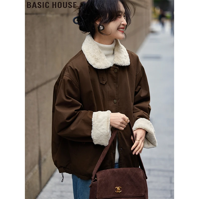Basic House/百家好咖色毛绒翻领外套复古短款工装夹克女2025冬季