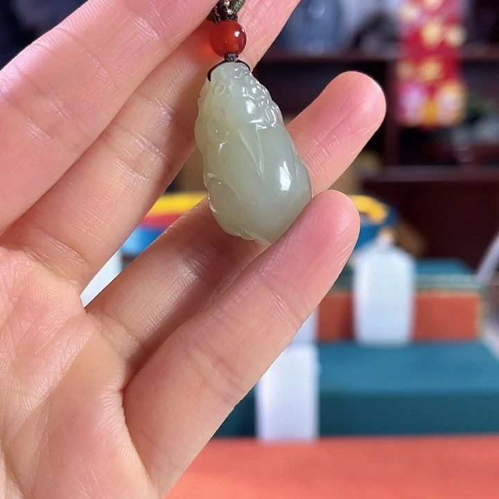 和田玉吊坠未镶嵌