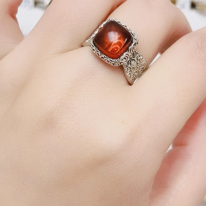 血珀银S925镶嵌戒指