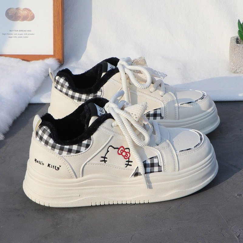 2025秋冬季格子拼接小白鞋女加绒保暖皮面休闲百搭板鞋学生二棉鞋