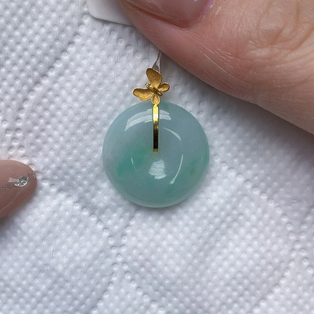 颈饰18K金镶嵌翡翠