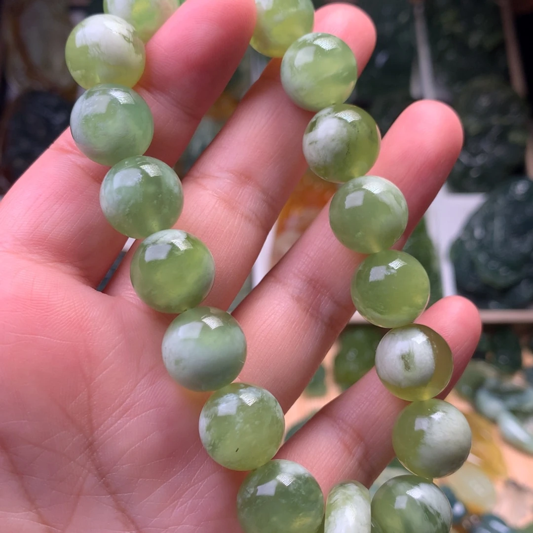 蛇纹石玉未镶嵌手持手持