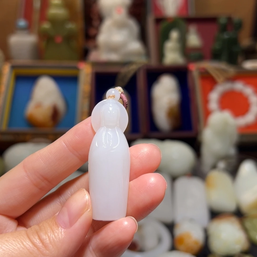 上****和田玉未镶嵌挂件