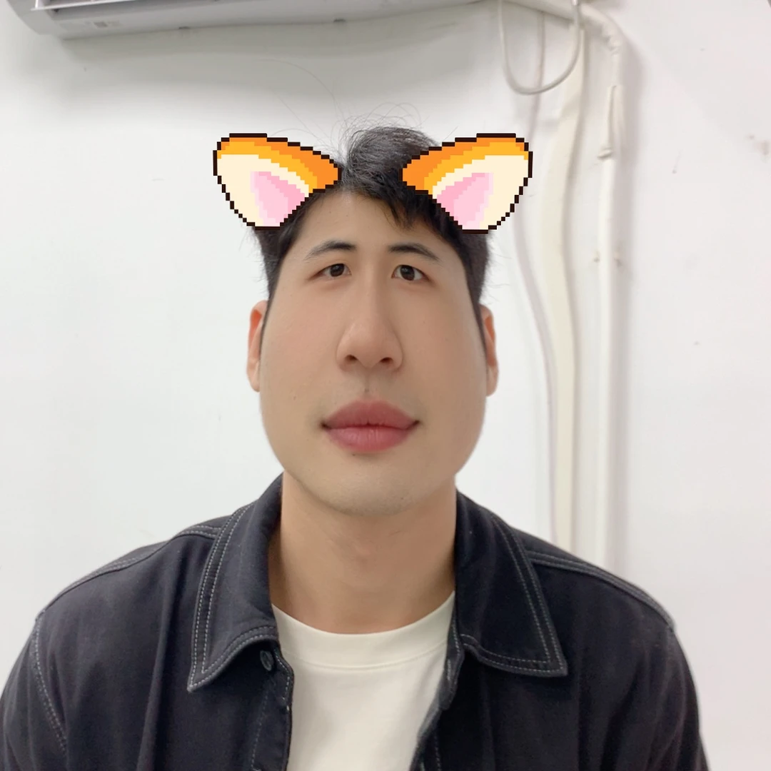 颈饰18K金镶嵌翡翠纯情男大