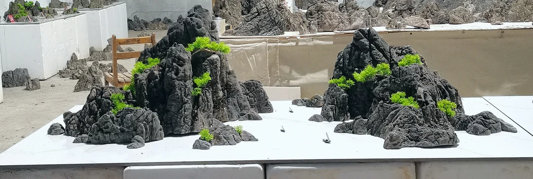 龟纹石山水盆景组合，鱼缸组景，黑皮色龟纹石，（仿真树和帆船不拍）