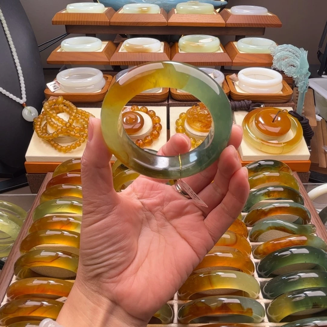蛇纹石玉未镶嵌手镯56