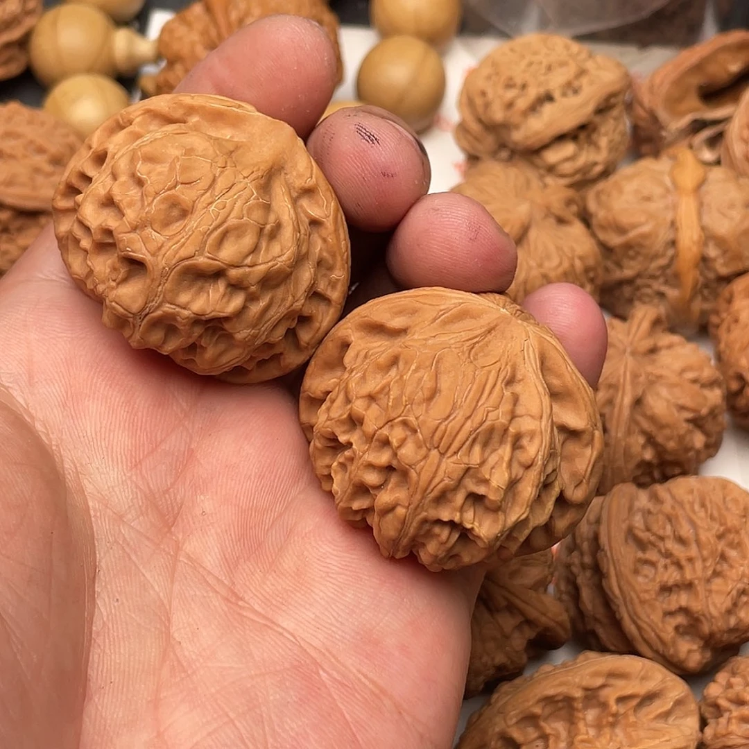 文玩核桃吊坠猪*宝宫灯