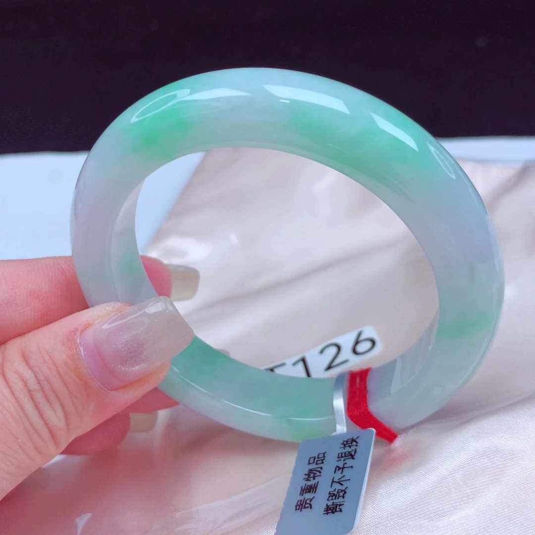 翡翠手镯未镶嵌手镯88