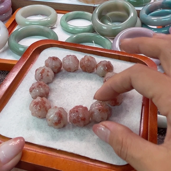 午***香石英岩玉手镯未镶嵌